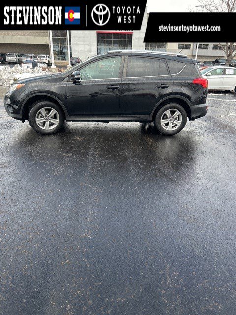 2015 Toyota RAV4 XLE's photo