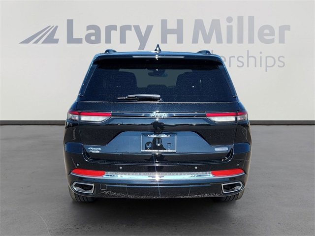 2023 Jeep Grand Cherokee Overland photo 4