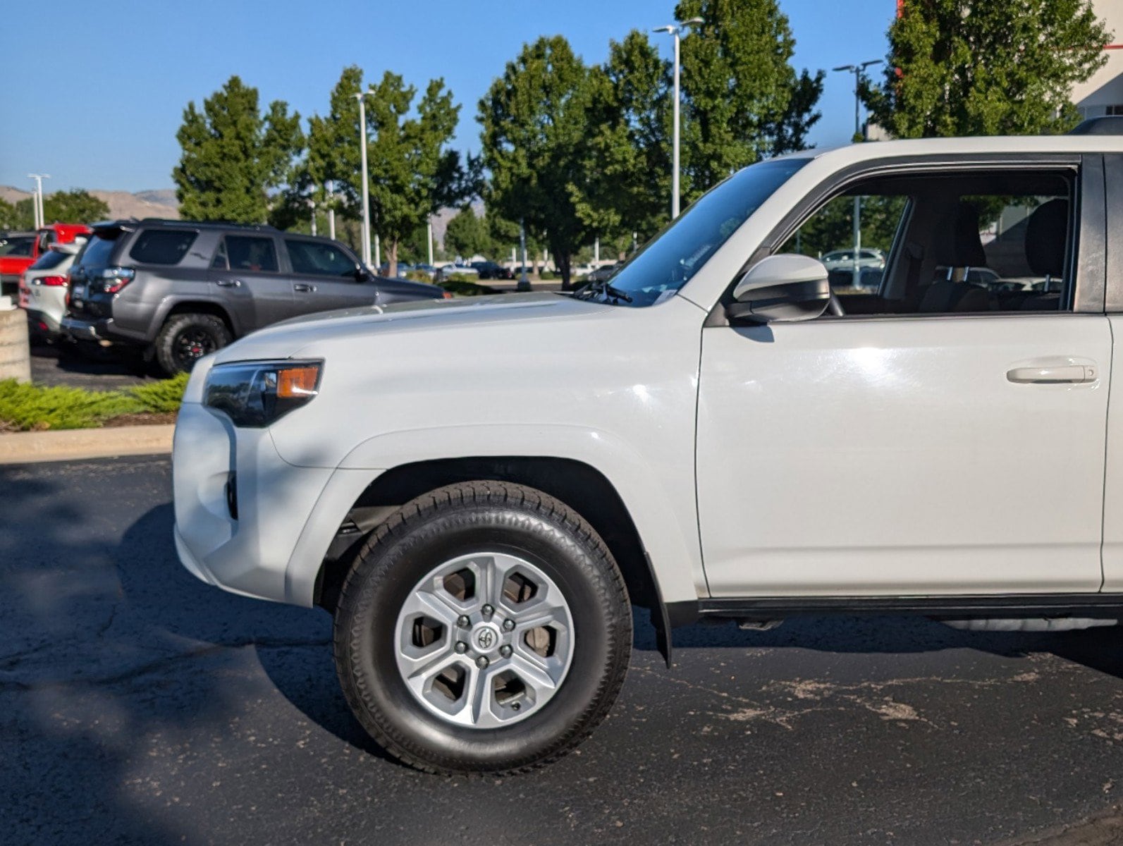 Used 2022 Toyota 4Runner SR5 with VIN JTEMU5JR9N6061038 for sale in Lakewood, CO