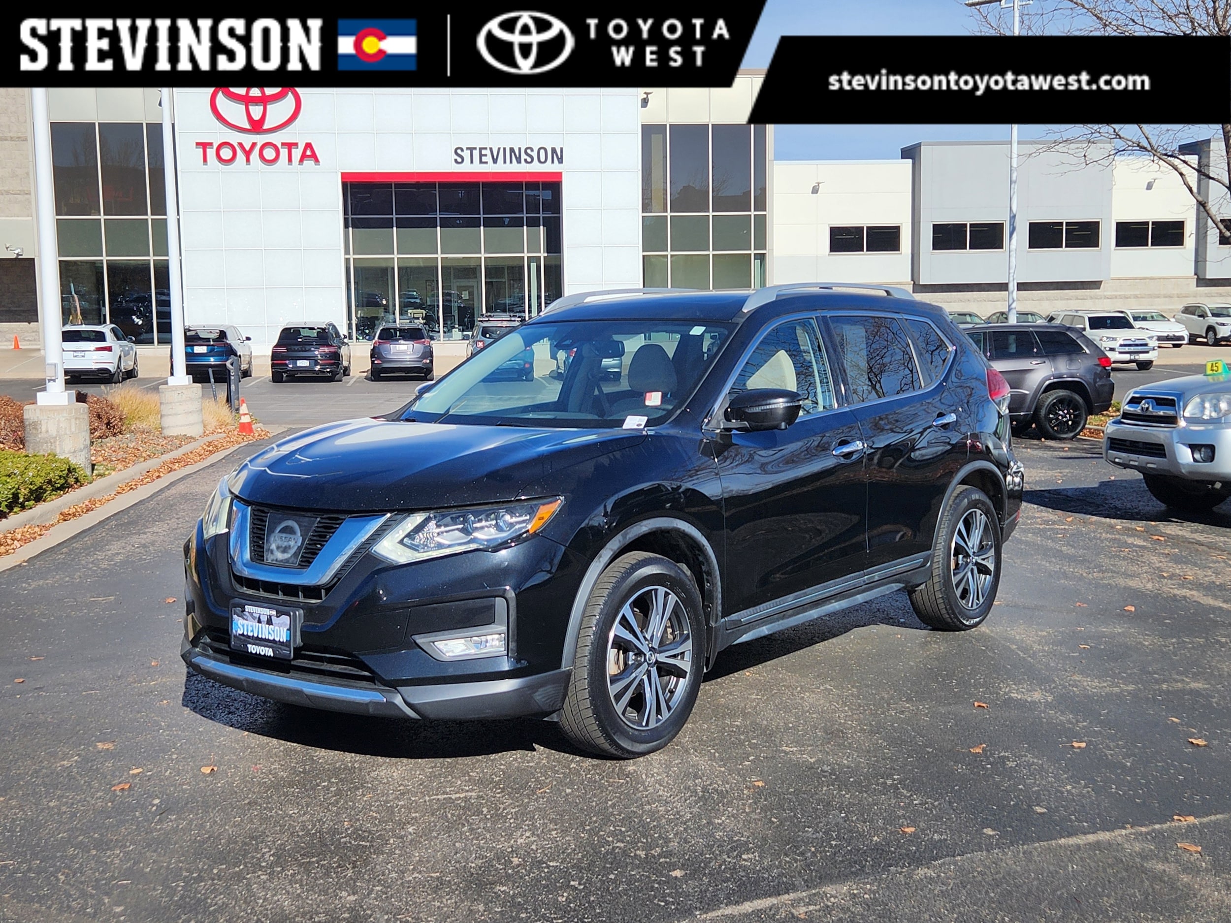 2017 Nissan Rogue SL's photo