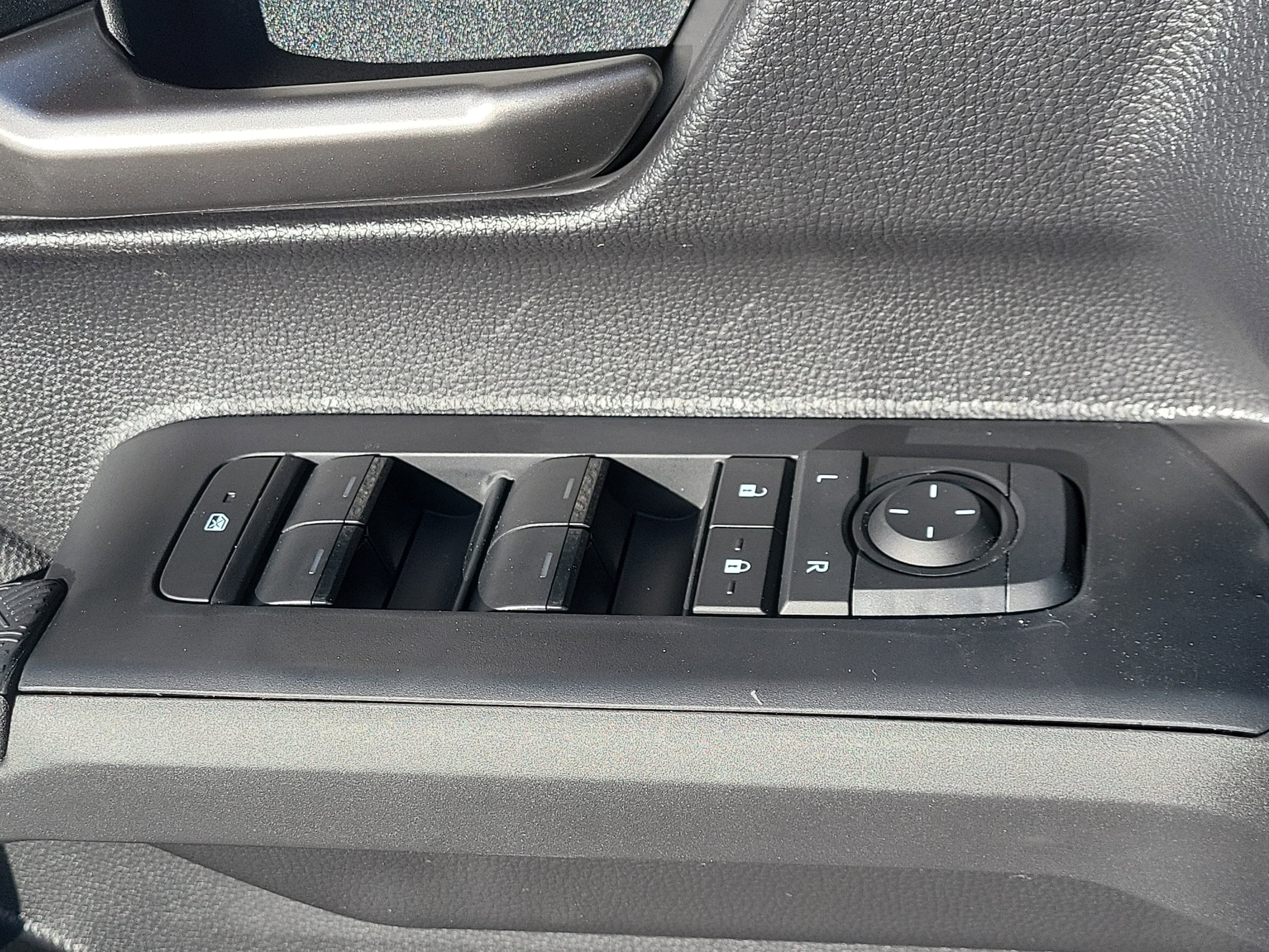 2026 Toyota Tacoma TRD Off Road - Photo 18