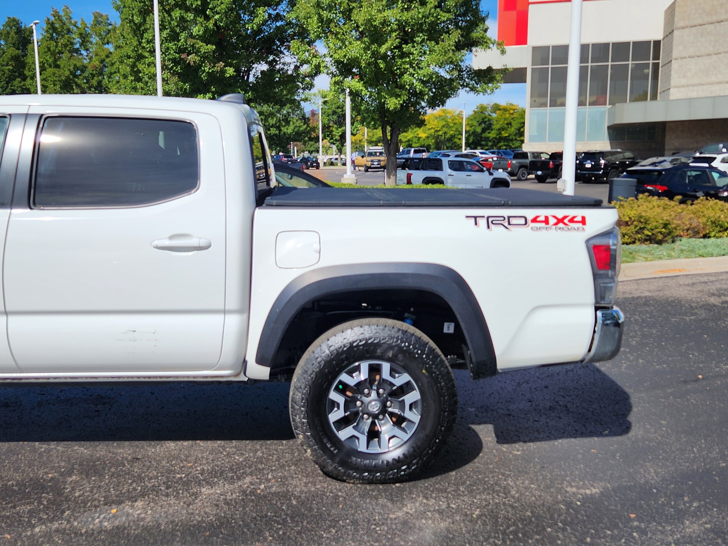 2023 Toyota Tacoma TRD V6 photo 4