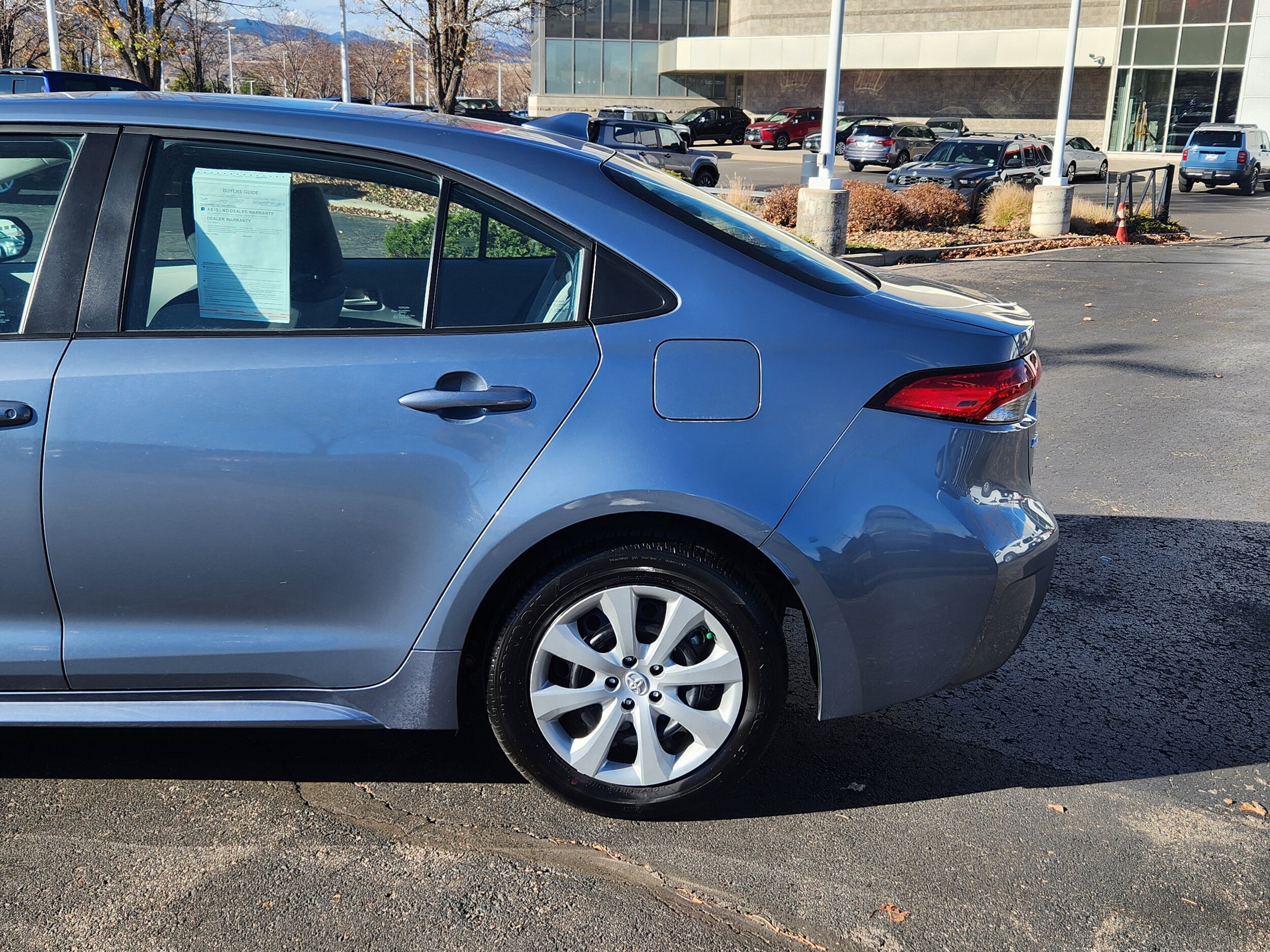 2023 Toyota Corolla LE photo 4