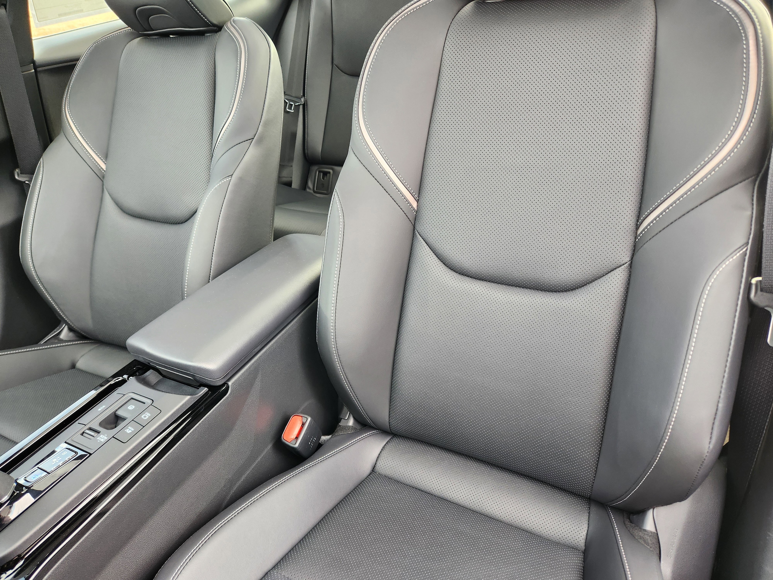 2026 Toyota Prius Limited - Photo 21