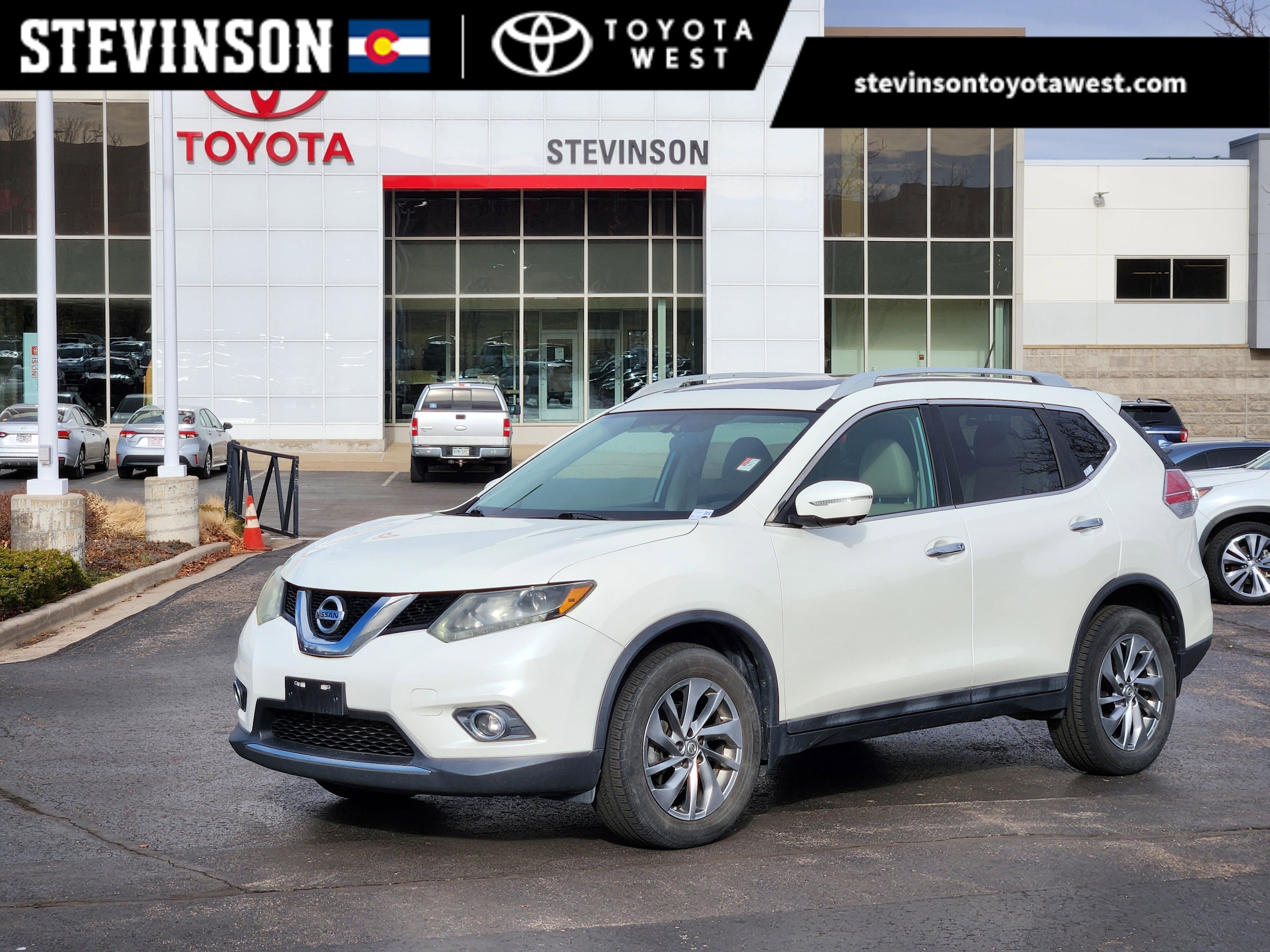 2015 Nissan Rogue SL's photo
