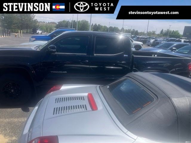 2022 Toyota Tacoma SR5 Double Cab 4WD V6 Auto Short Bed's photo