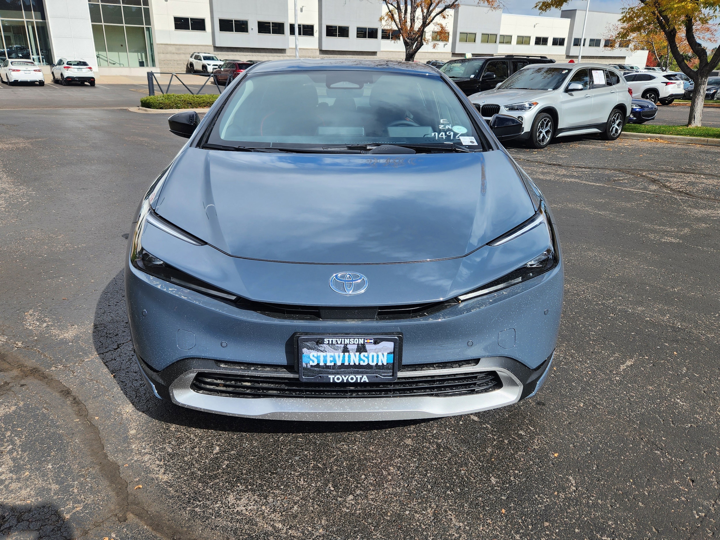 2026 Toyota Prius Plug-in Hybrid SE - Photo 9