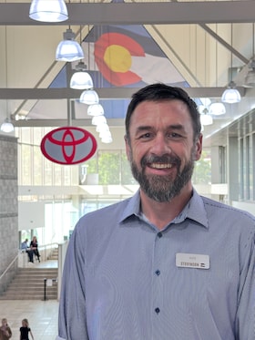 Staff member Alexander Pirani from ID_5658b41f48e4