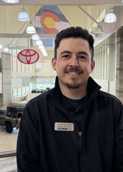 Staff member Roger Magana from ID_63668da45a15