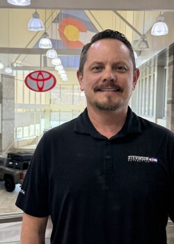 Staff member Dave Wallace from ID_a0e1b137c685