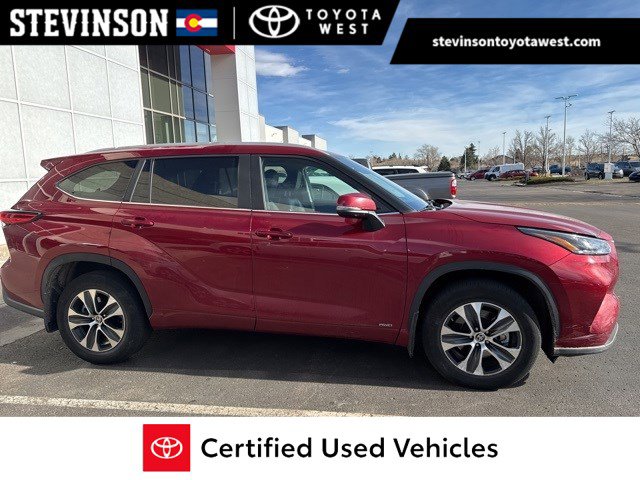 2023 Toyota Highlander XLE's photo