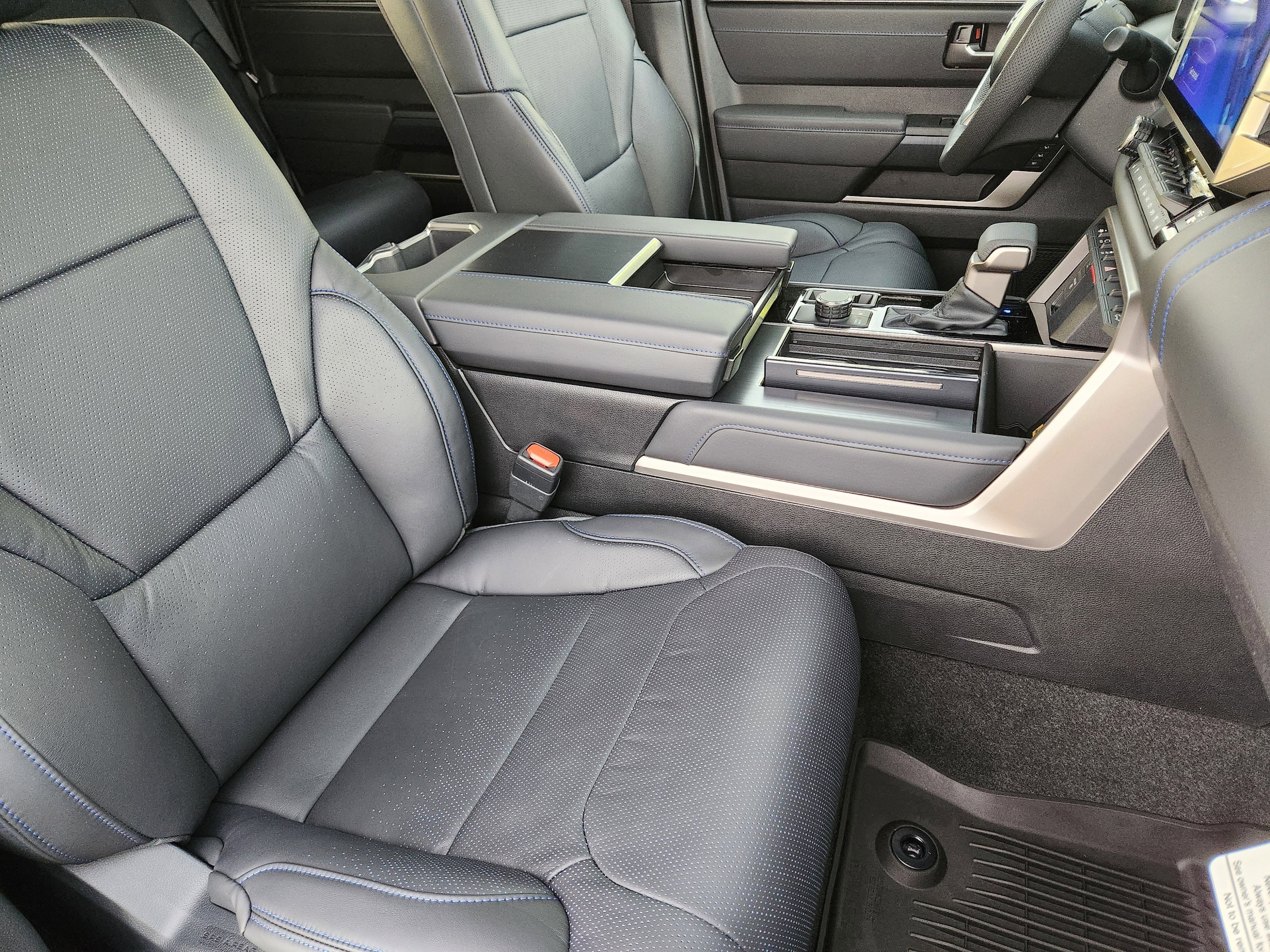 2026 Toyota Tundra Platinum - Photo 24