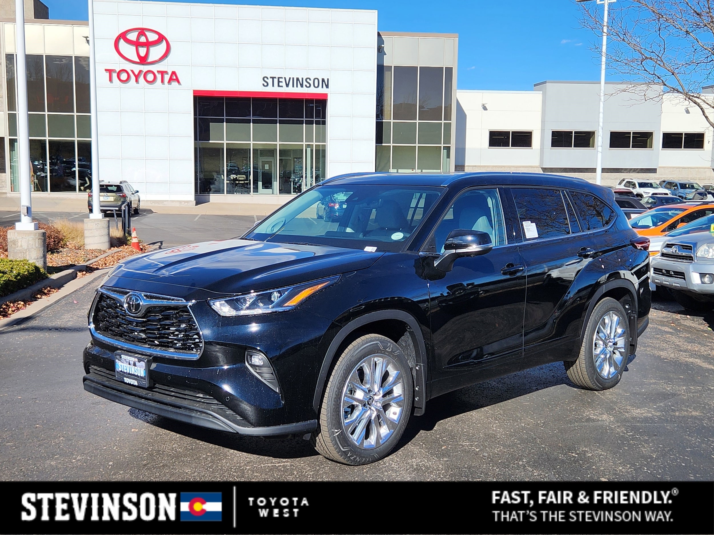 2026 Toyota Highlander Limited's photo