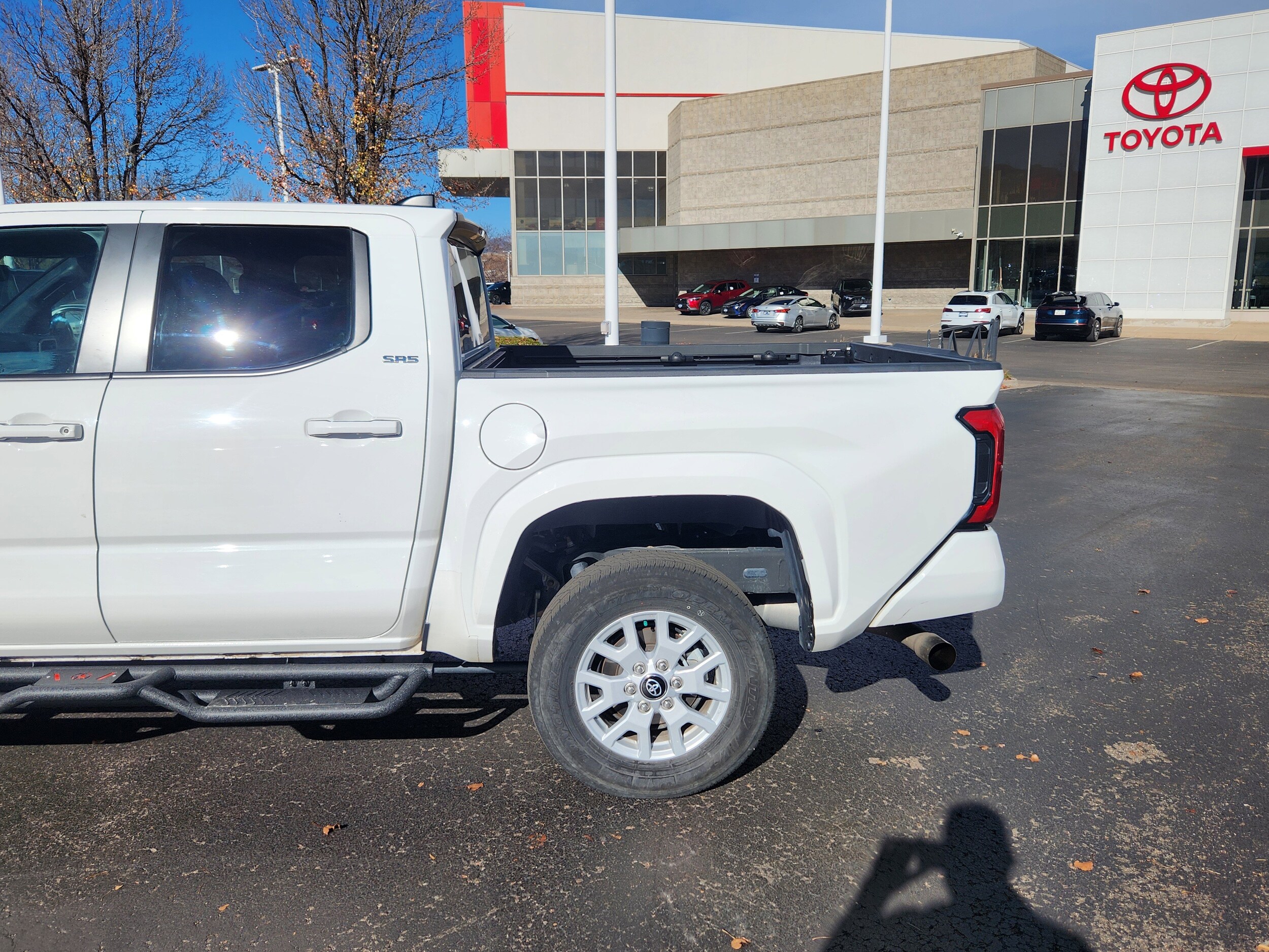 2024 Toyota Tacoma SR5 photo 4