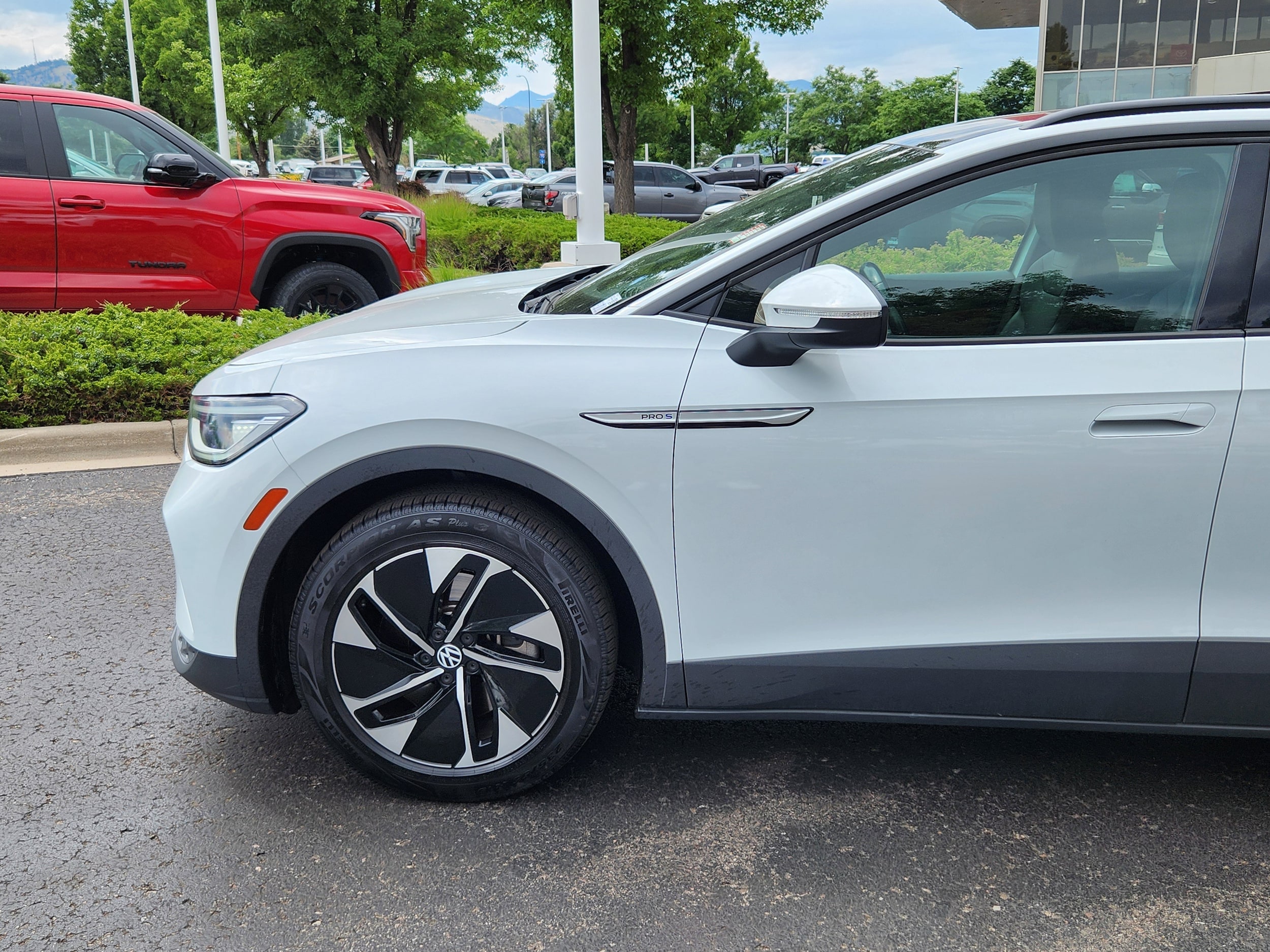 Used 2021 Volkswagen ID.4 PRO S with VIN WVGTMPE25MP032925 for sale in Lakewood, CO