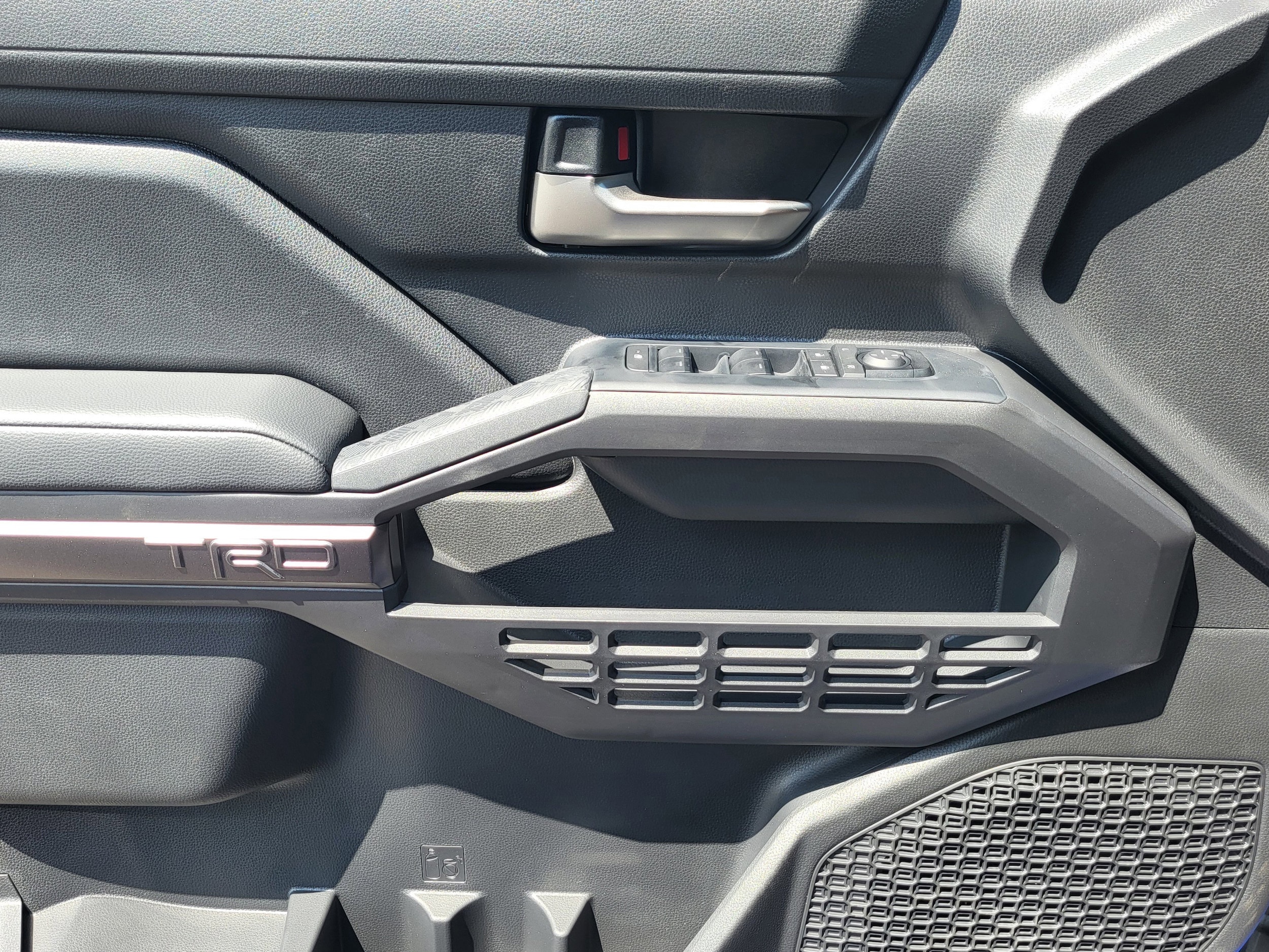 2025 Toyota Tacoma TRD Off Road - Photo 19