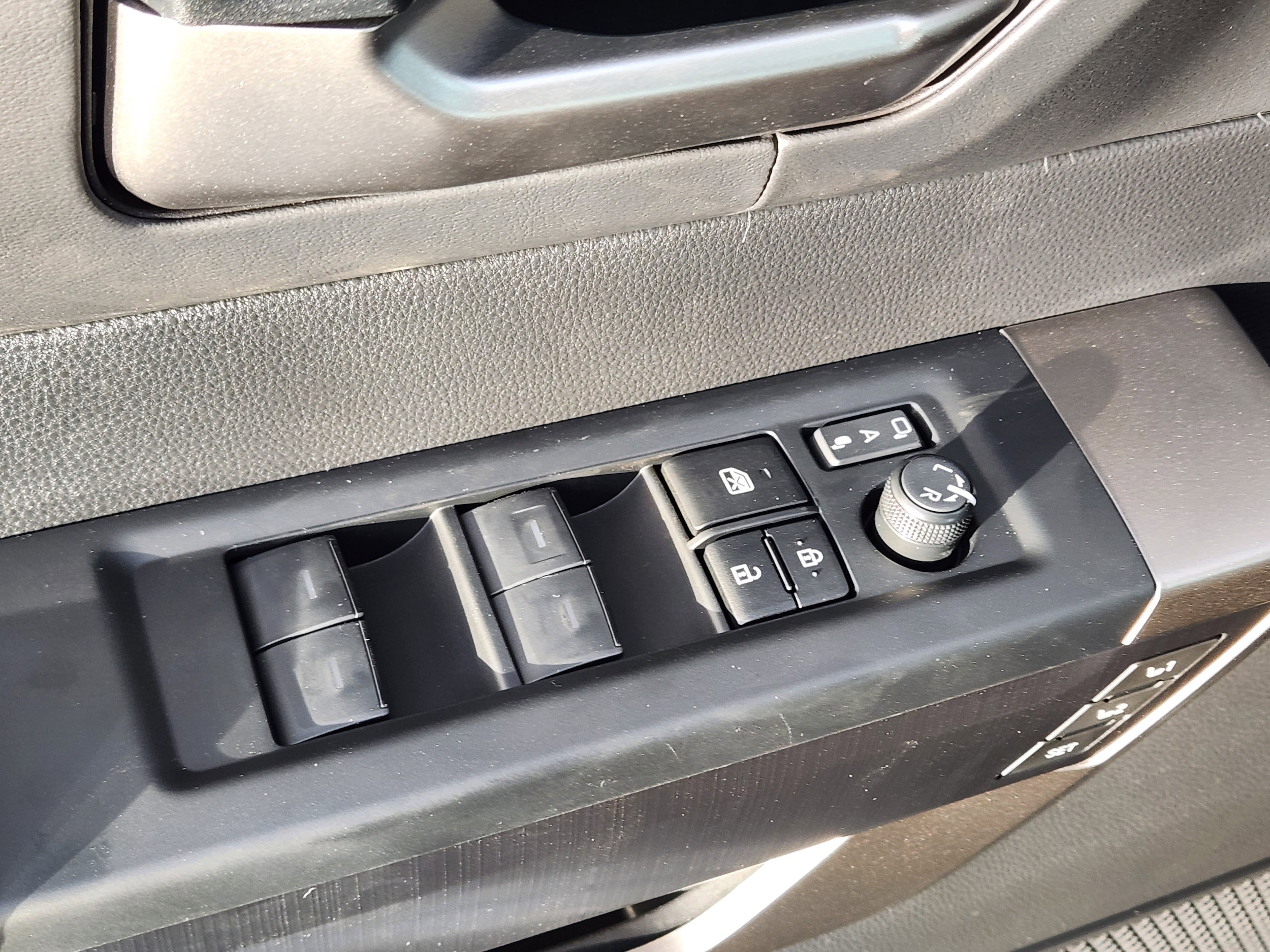2026 Toyota Tundra Platinum - Photo 19