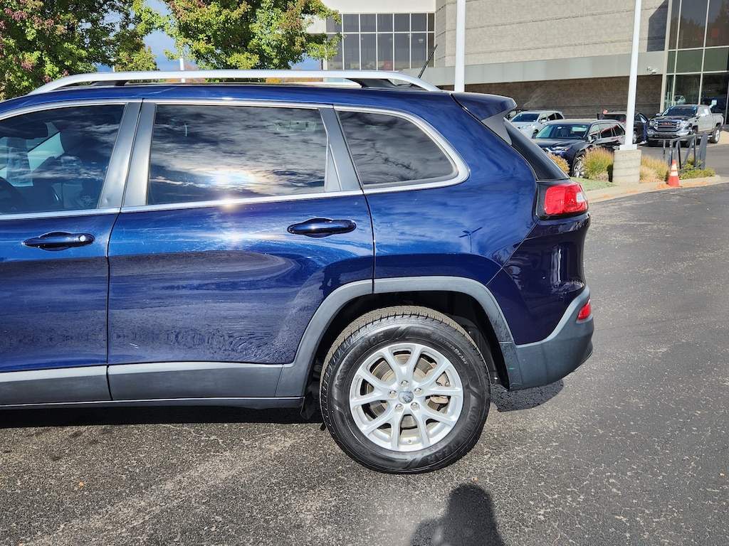 Used 2015 Jeep Cherokee Latitude 4x4 SUV