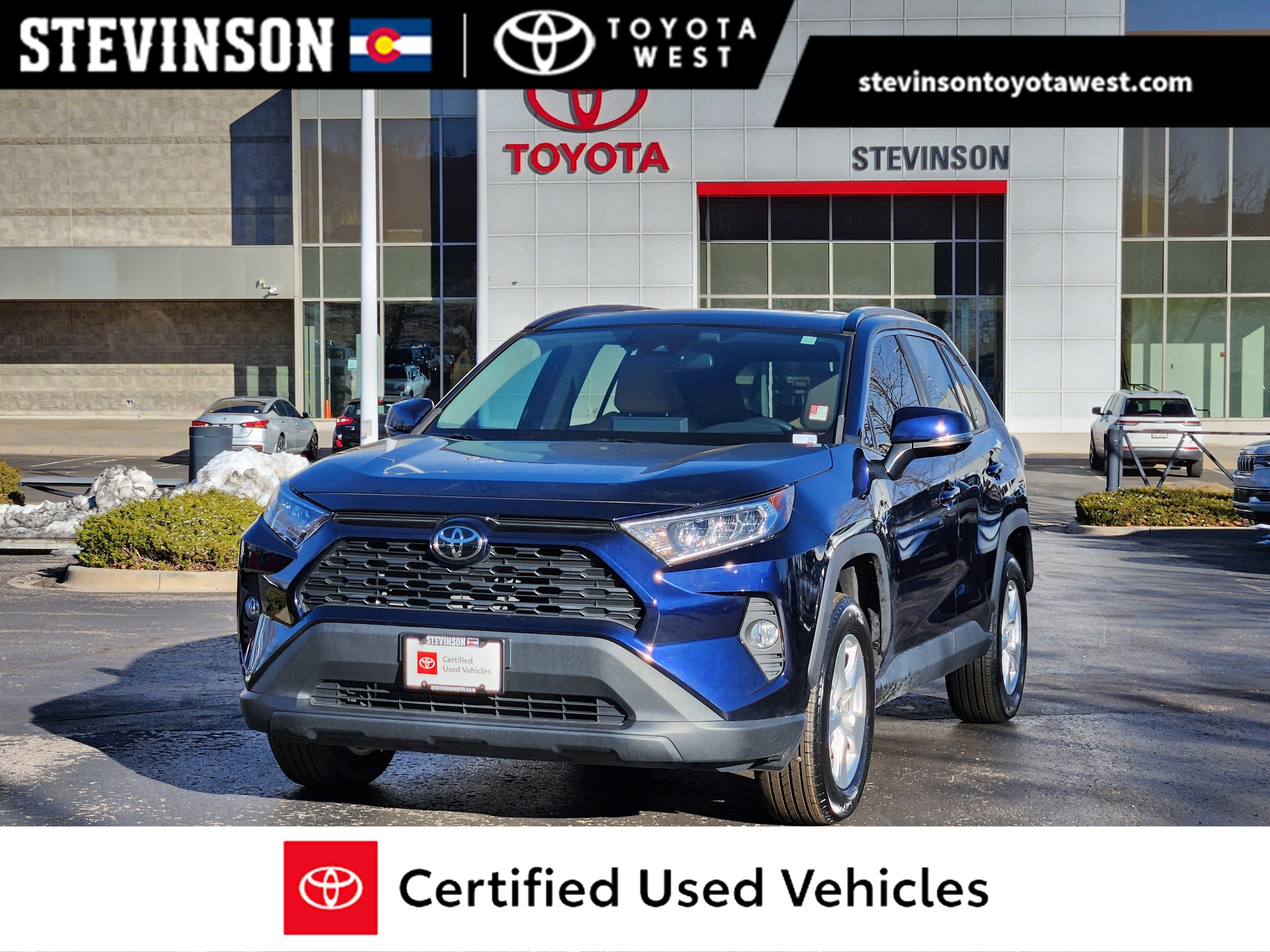 2021 Toyota RAV4 XLE's photo