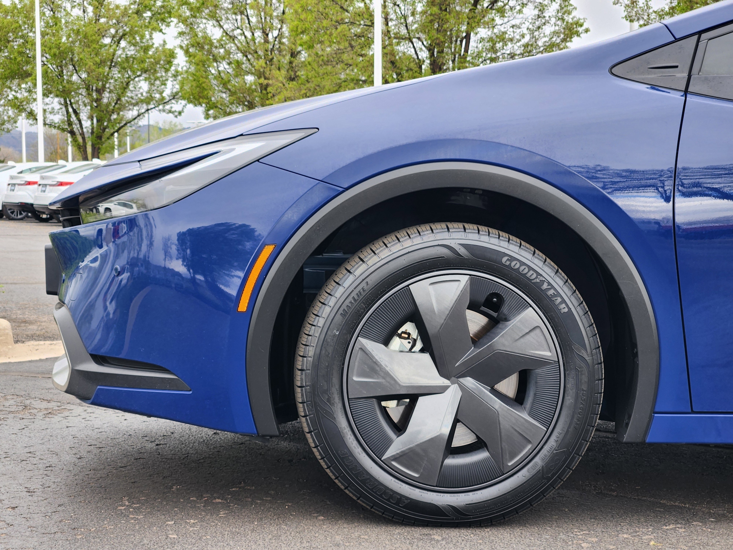 Used 2024 Toyota Prius Prime SE with VIN JTDACACU1R3031785 for sale in Lakewood, CO