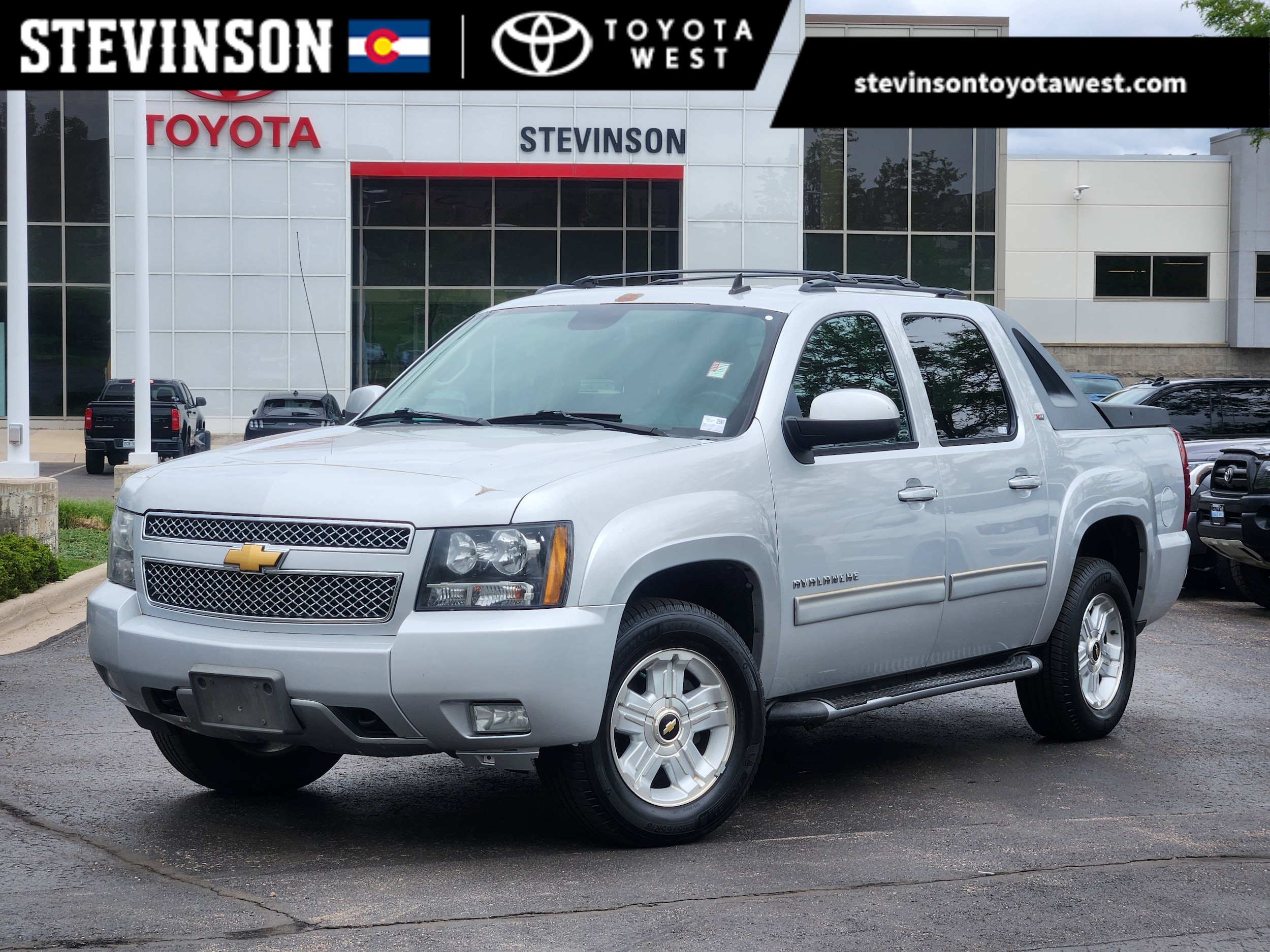 2012 Chevrolet Avalanche 4WD Avalanche LT's photo