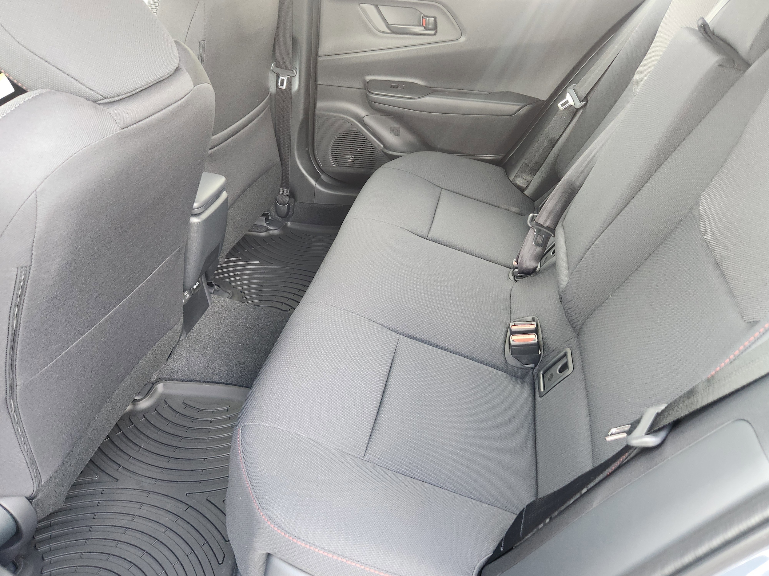 2026 Toyota Prius Plug-in Hybrid SE - Photo 20