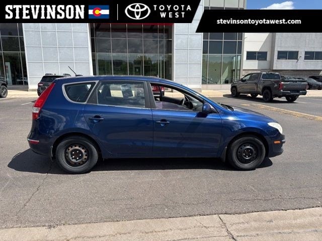 2012 Hyundai Elantra Touring GLS M/T's photo