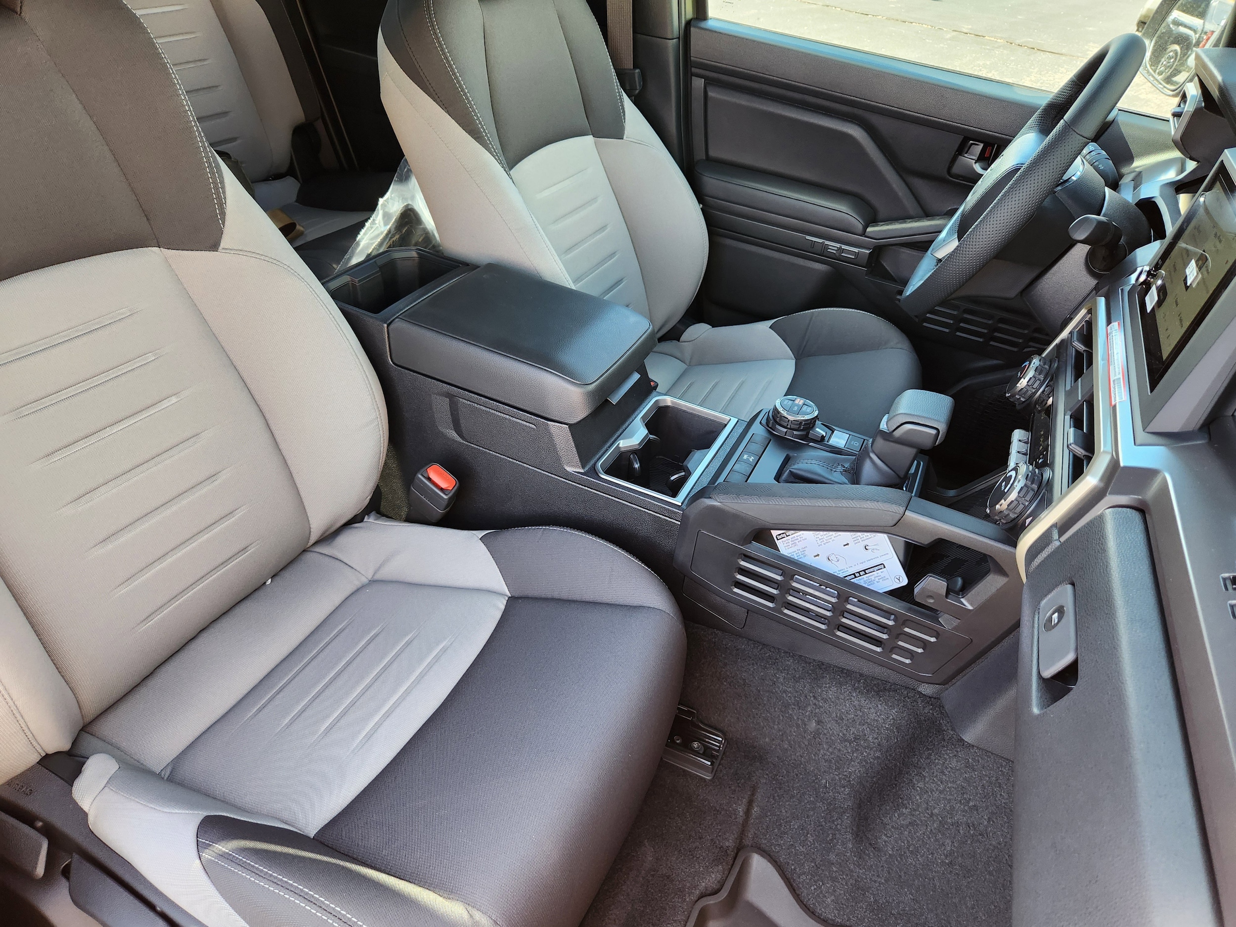 2025 Toyota Tacoma TRD Off Road - Photo 41