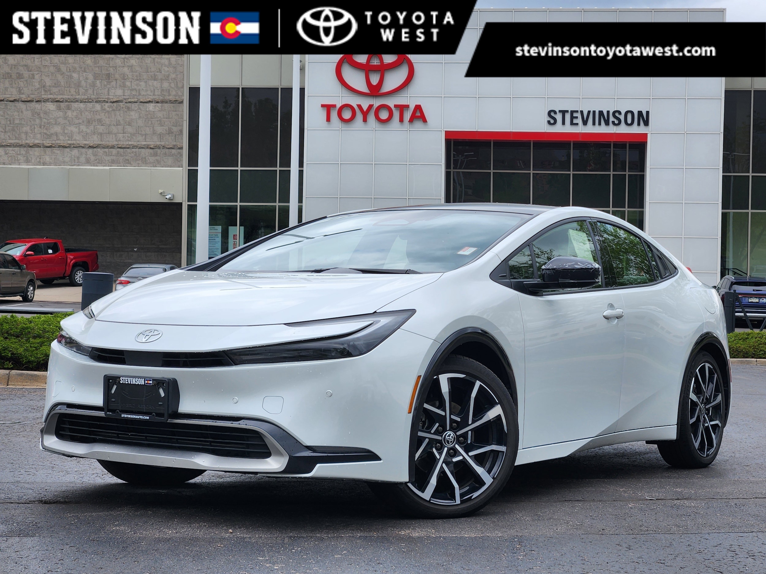 2024 Toyota Prius Prime XSE's photo