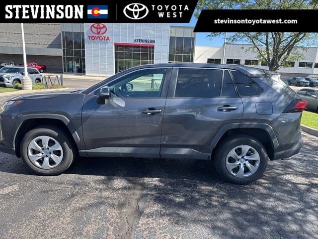 2023 Toyota RAV4 LE AWD's photo