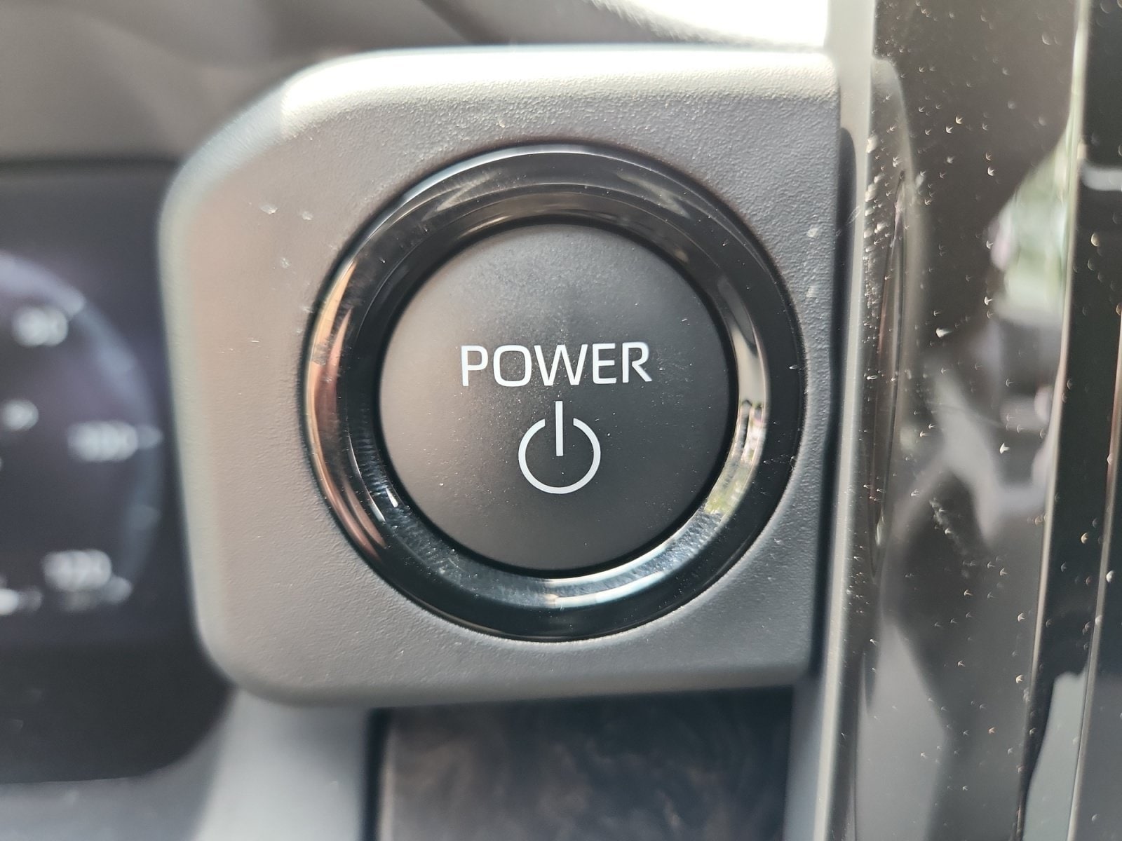 2025 Toyota Tacoma Limited - Photo 28