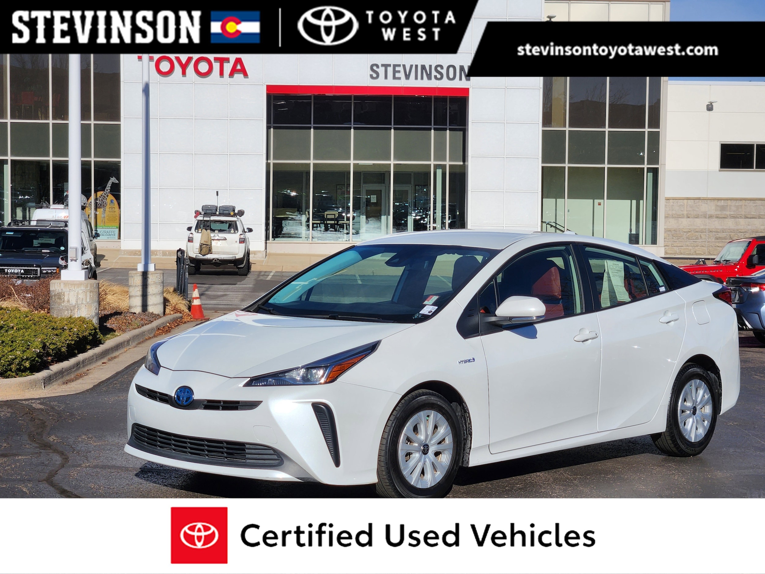 2022 Toyota Prius L Eco's photo