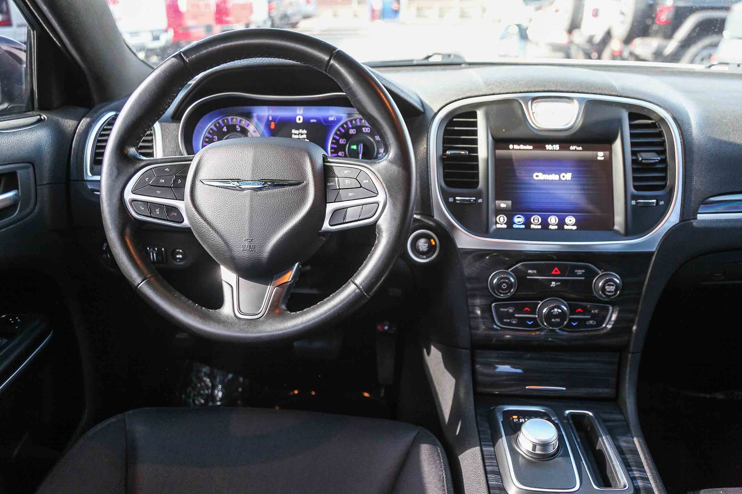 2020 Chrysler 300 Touring Limited photo 3