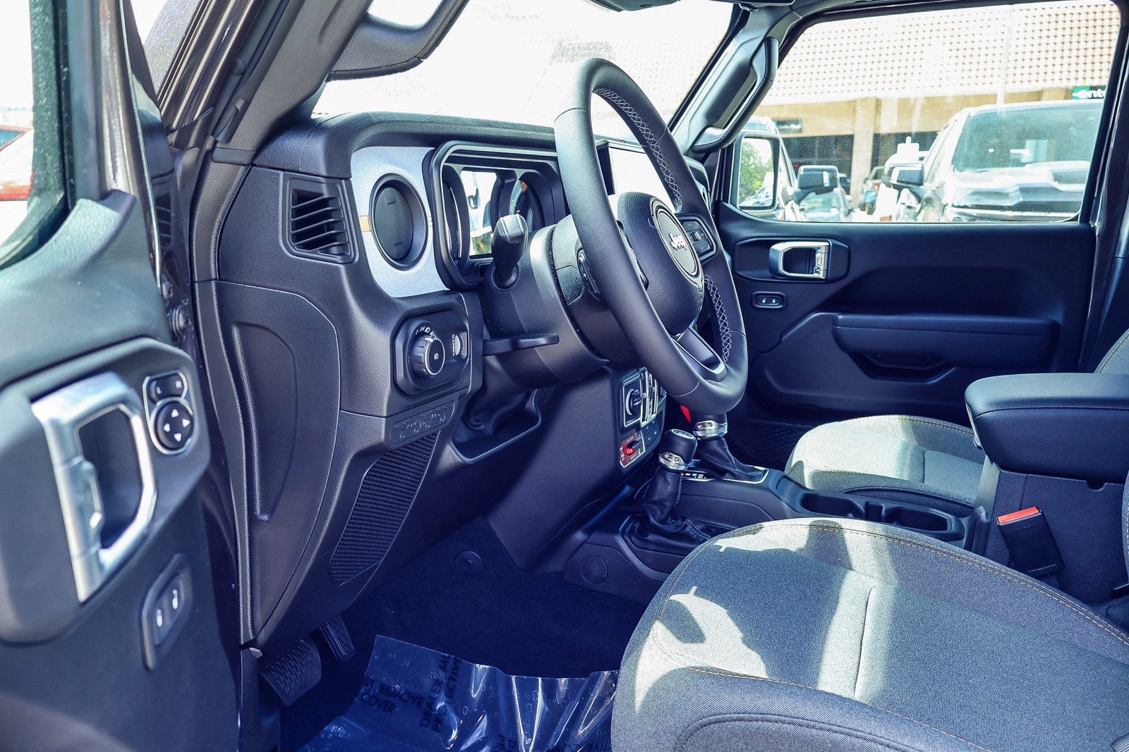 2026 Jeep Wrangler 4-DOOR SPORT — photo 2 of 31