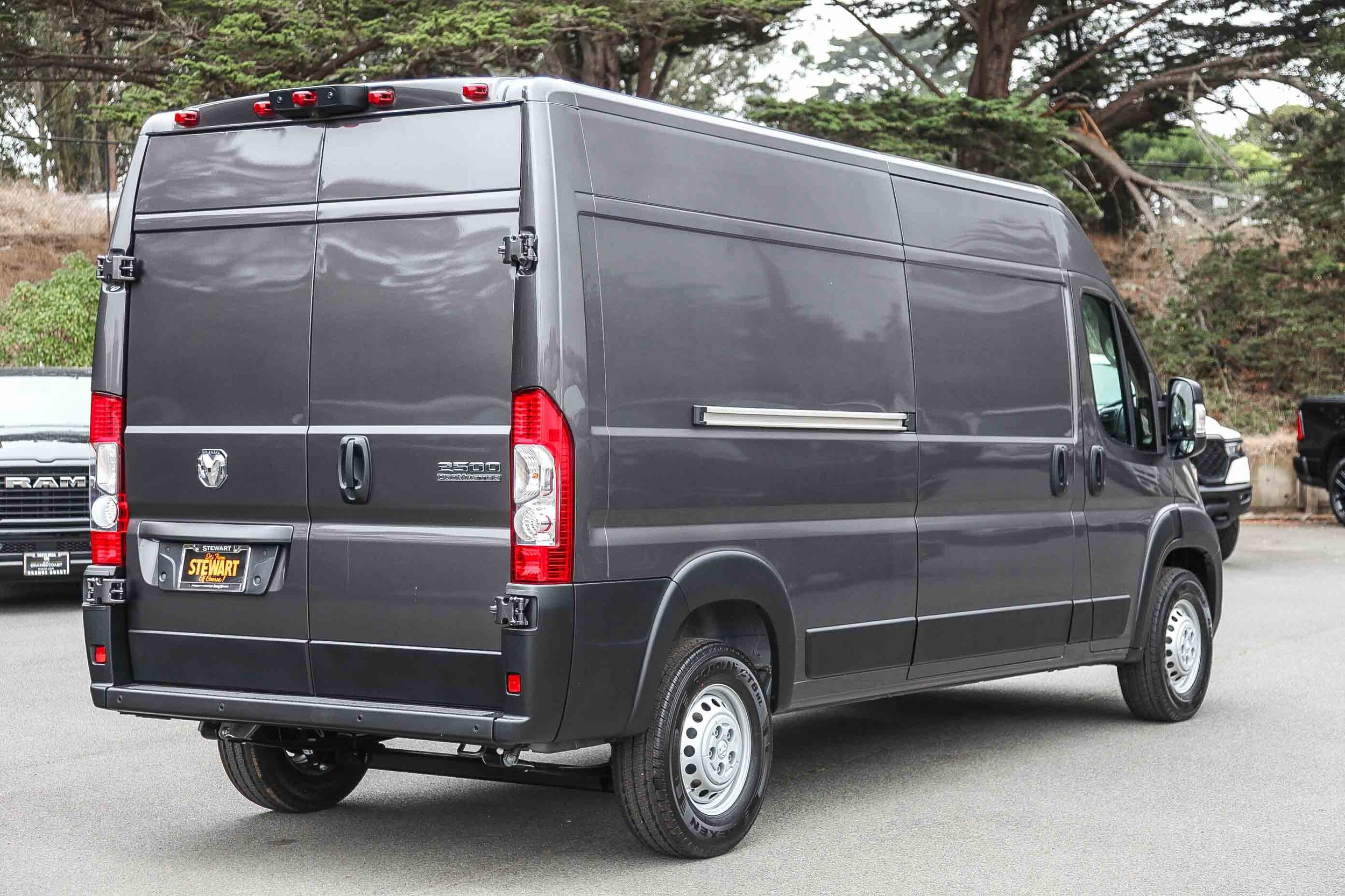2026 Ram ProMaster 2500 Cargo Van photo 3