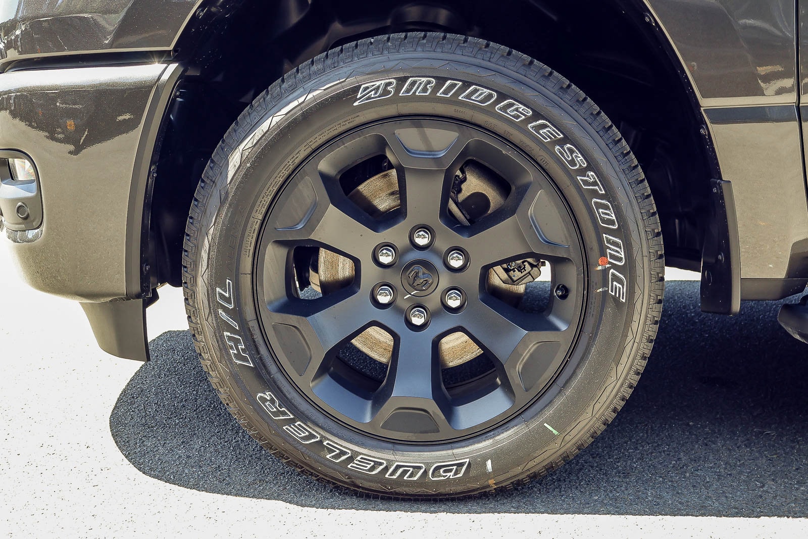 2026 Ram 1500 TRADESMAN CREW CAB 4X4 — foto 16 de 30