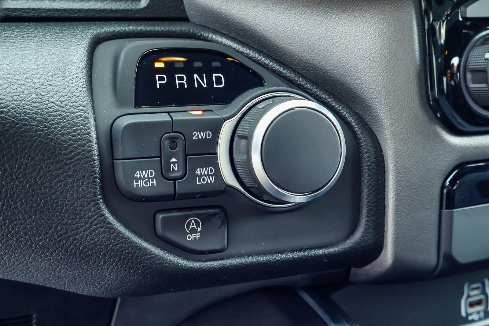 2026 Ram 1500 TRADESMAN CREW CAB 4X4 — photo 9 of 30