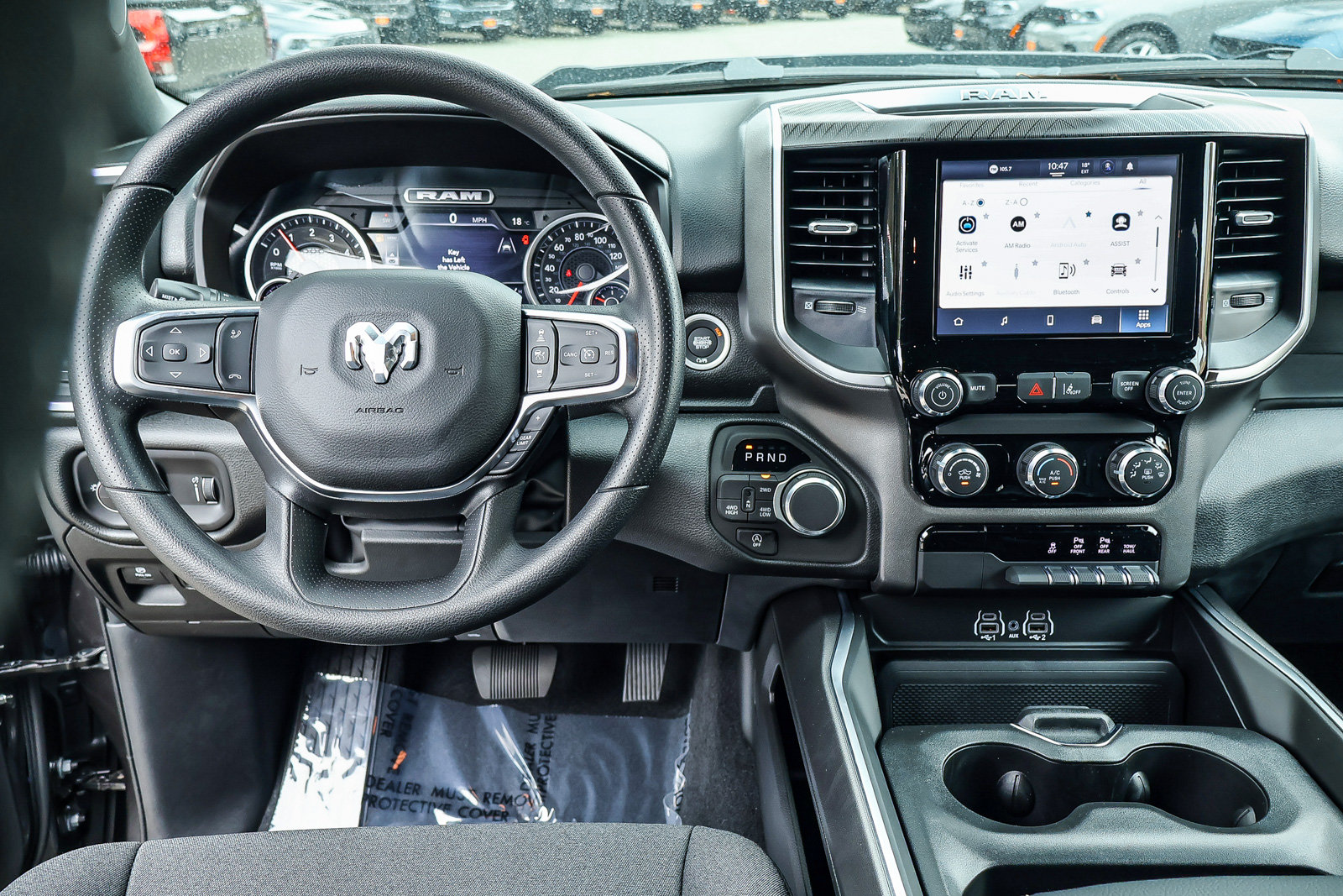 2026 Ram 1500 TRADESMAN CREW CAB 4X4 — photo 3 of 30