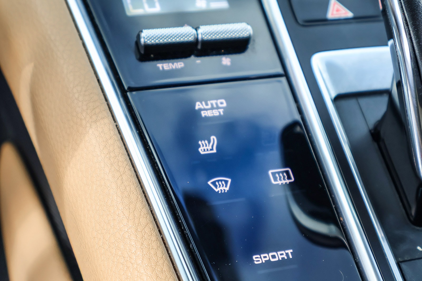 2017 Porsche Panamera 4 photo 6