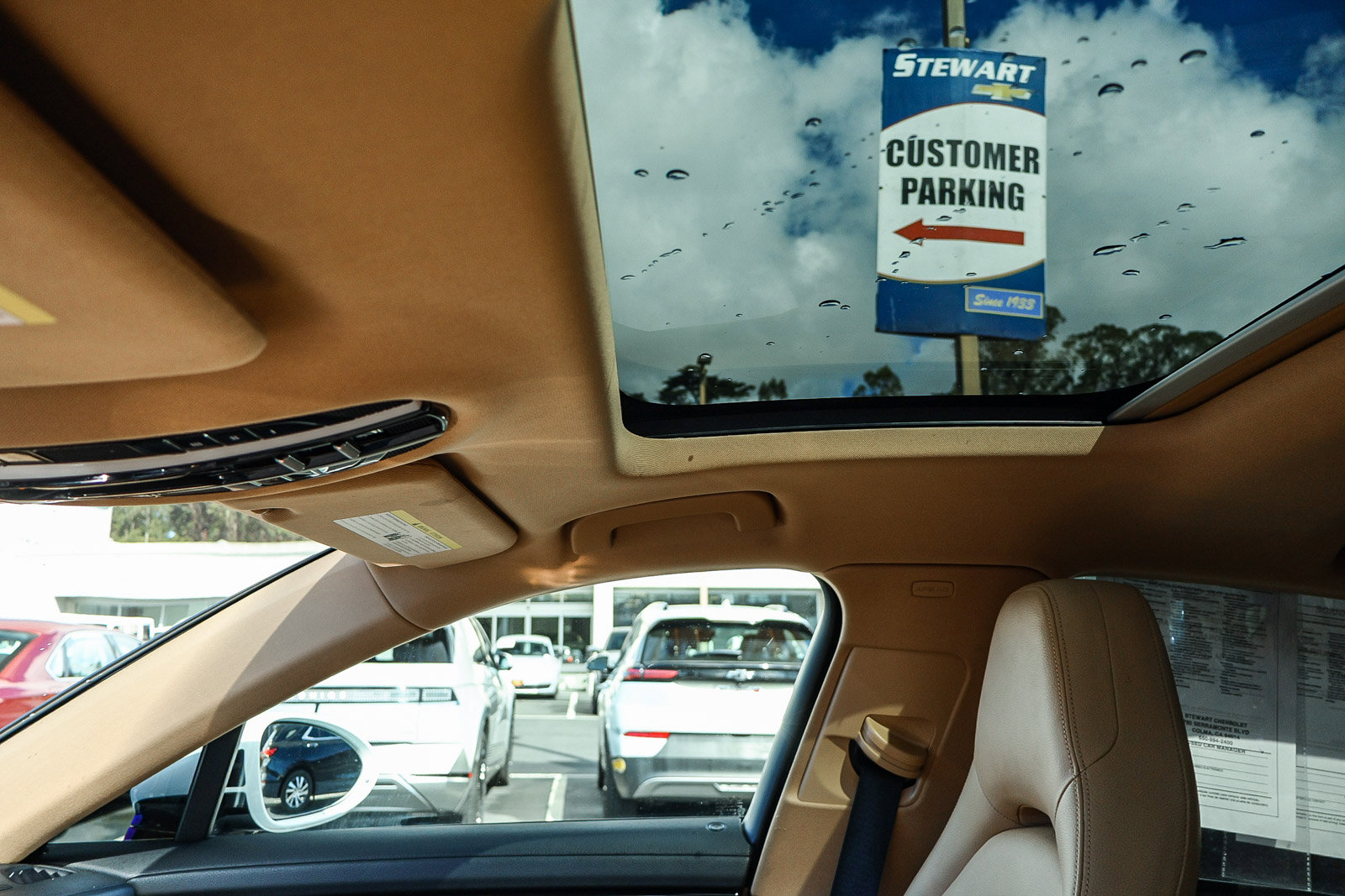 2017 Porsche Panamera 4 photo 3