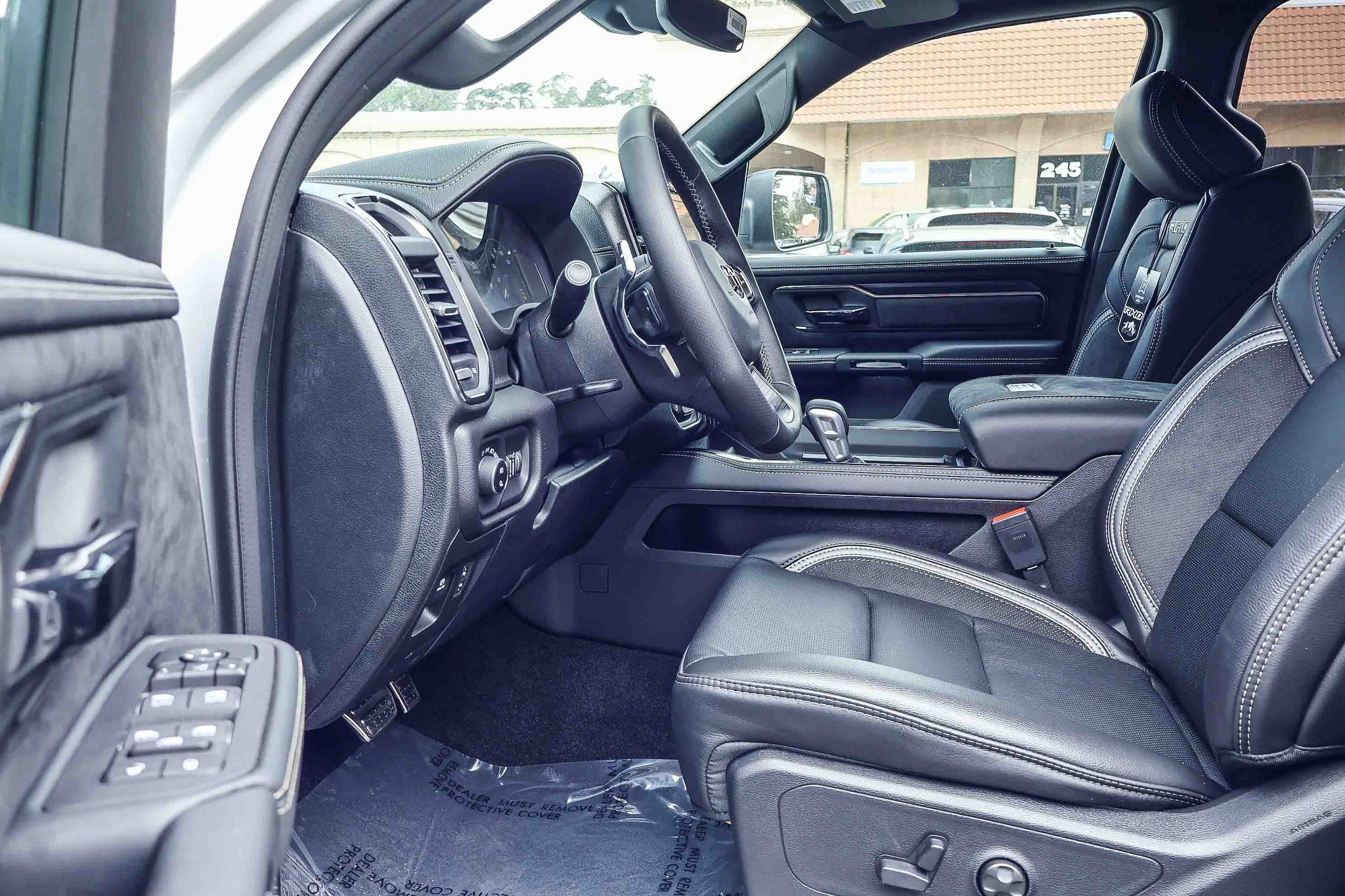 2026 Ram 1500 RHO / TRX CREW CAB 4X4 — 第 2 张照片，共 32 张