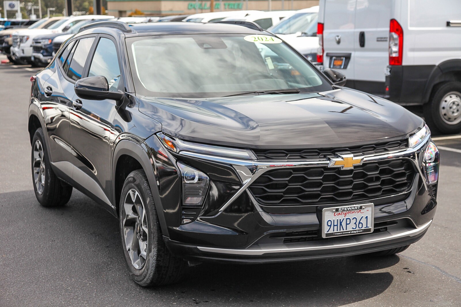 2024 Chevrolet Trax LT photo 3