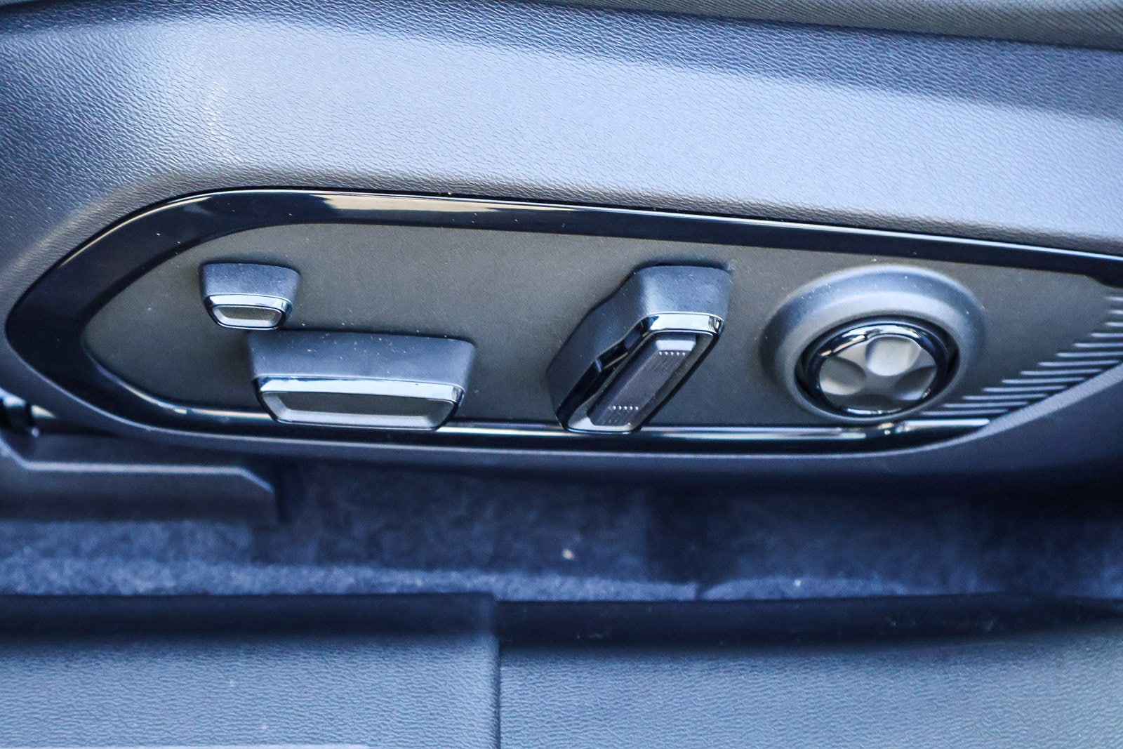 2026 Dodge Charger RT 4-DOOR AWD — larawan 14 ng 34
