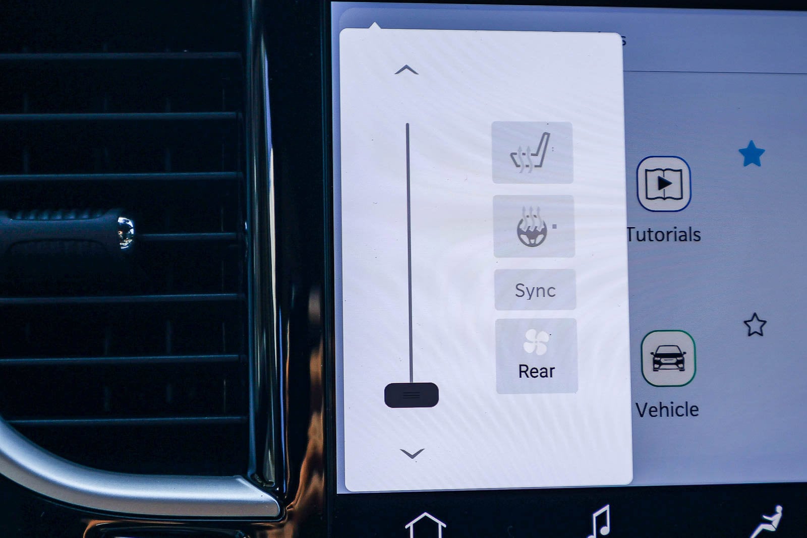 2026 Chrysler Pacifica SELECT — photo 8 of 34