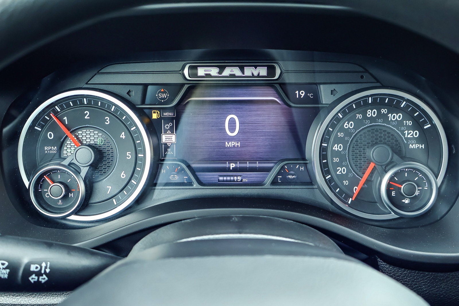 2026 Ram 1500 TRADESMAN CREW CAB 4X4 — 第 12 张照片，共 30 张