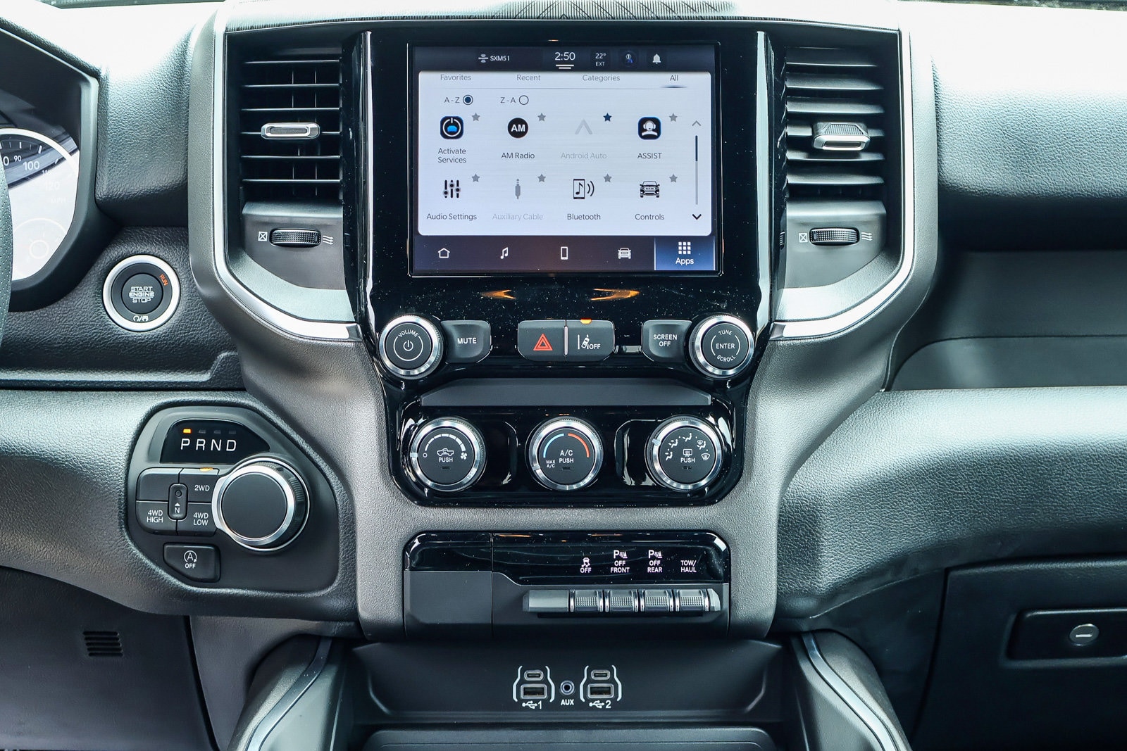 2026 Ram 1500 TRADESMAN CREW CAB 4X4 — foto 8 de 31