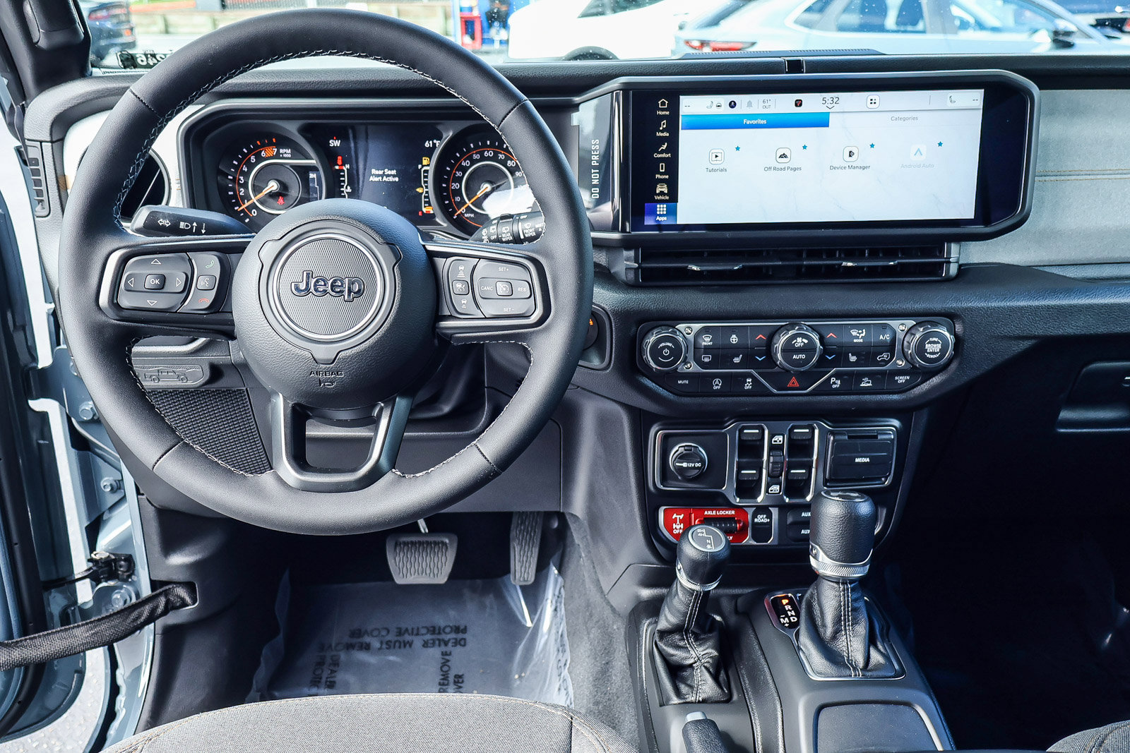 2026 Jeep Wrangler 4-DOOR SPORT — photo 3 of 32