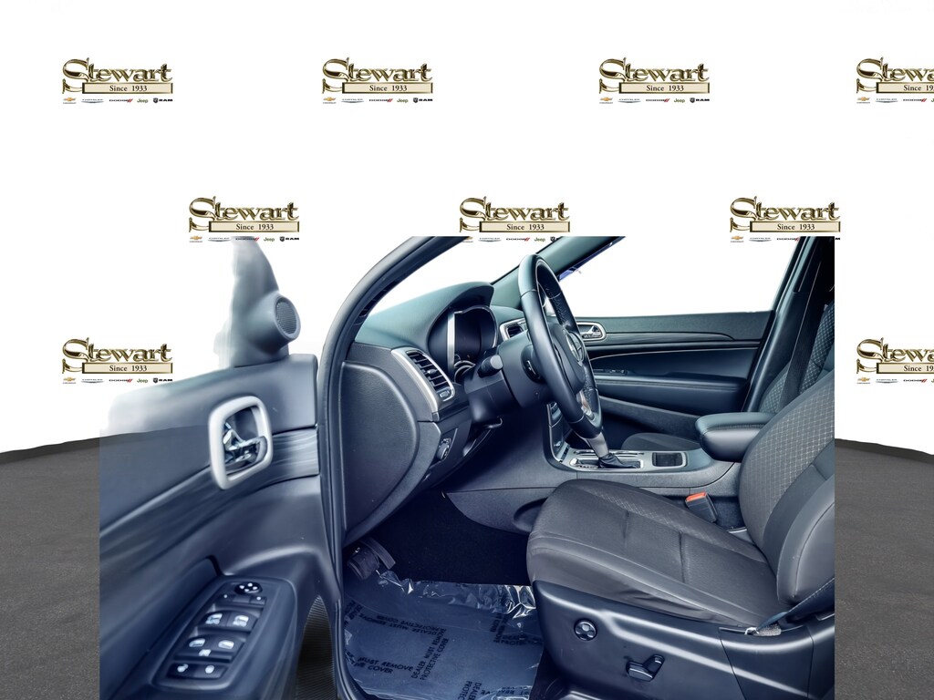 Used 2021 Jeep Grand Cherokee Laredo SUV