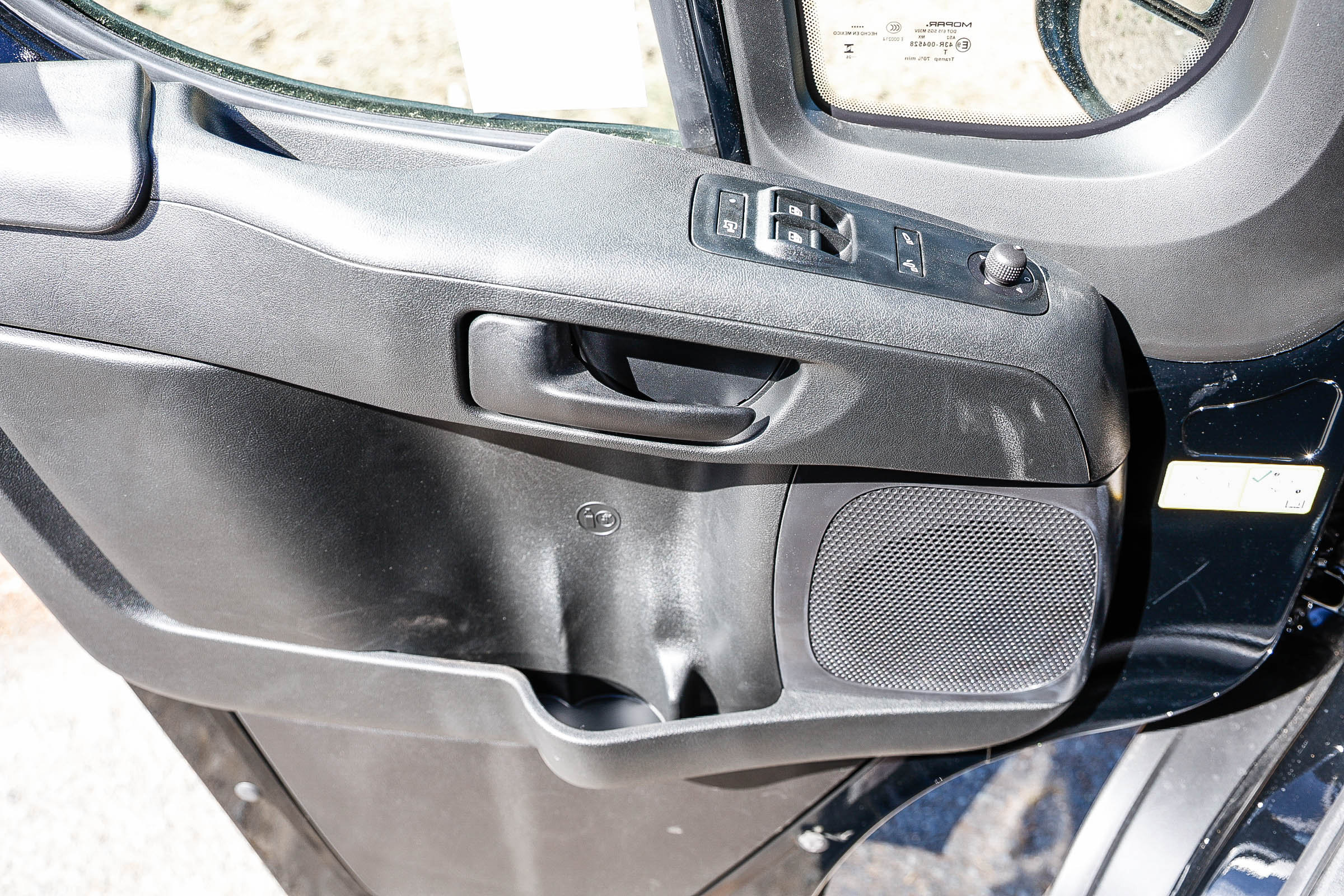 2026 Ram ProMaster 1500 PROMASTER C/V LR 136 WB — foto 13 de 29
