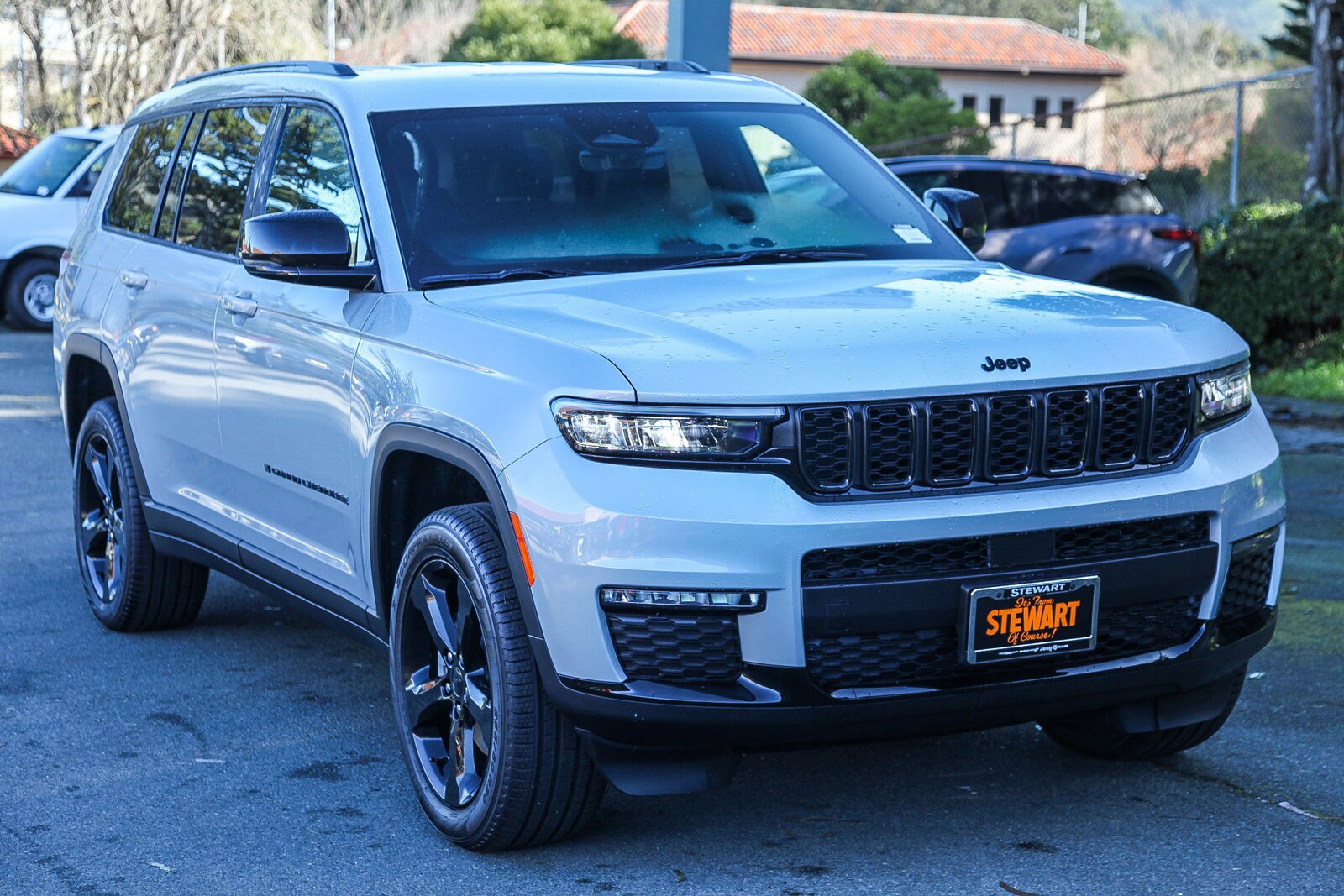 2025 Jeep Grand Cherokee Limited photo 3